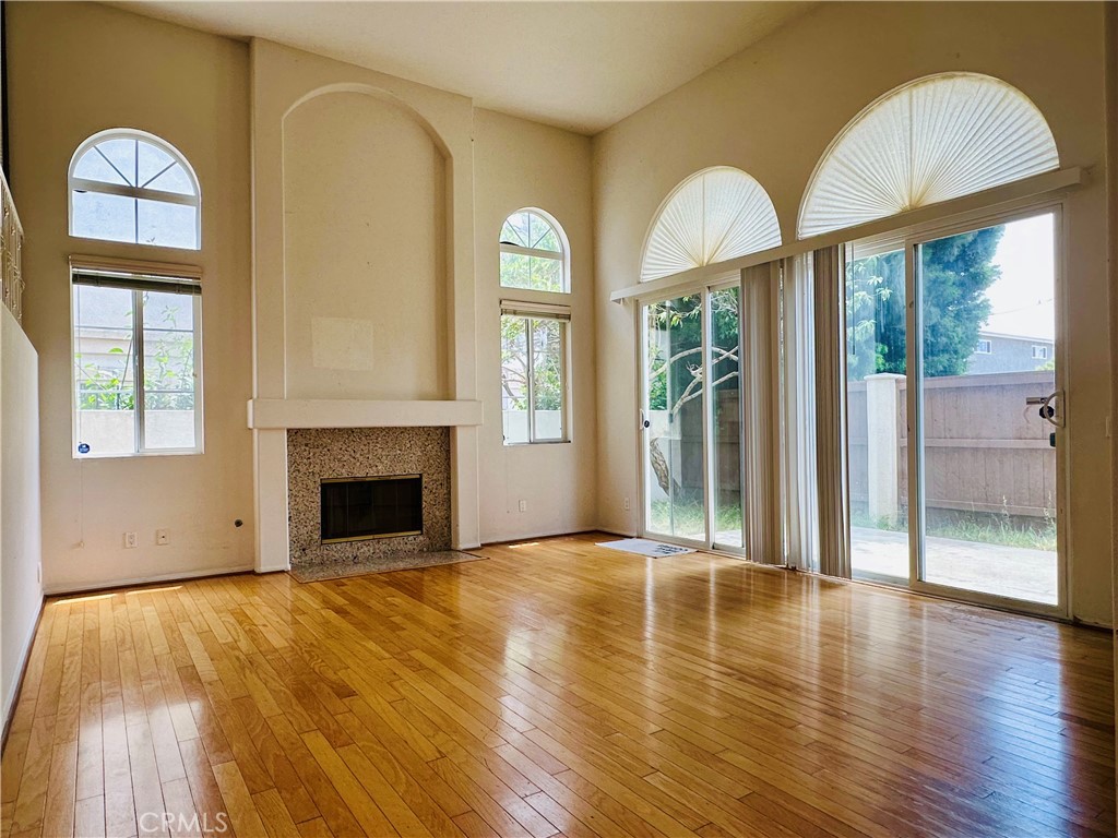 700 Meyer Lane 4