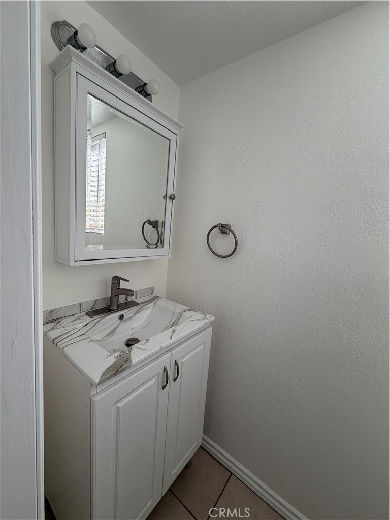 23391 La Crescenta