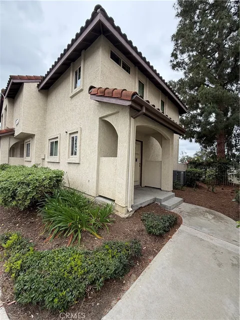 MLS: OC26074596
