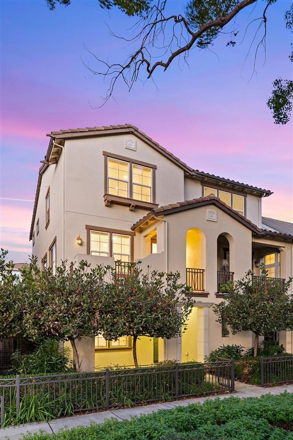 Photo of 40203 40203 Antigua Rose Ter Ter, Fremont, CA 94538 (MLS # 41121624)