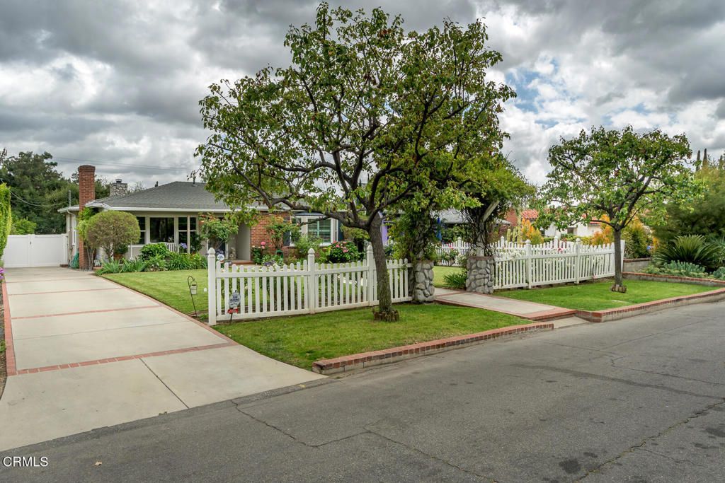 Photo of 1644 Morada Place, Altadena, CA 91001 (MLS # P1-27376)