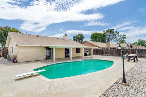 Photo of 25067 Hazelwood Circle, Hemet, CA 92544 (MLS # SB26173309)