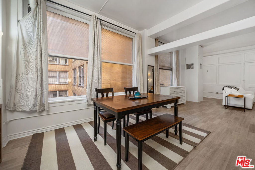 215 W 7th Street 803