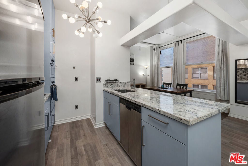 215 W 7th Street 803, Los Angeles CA 90014