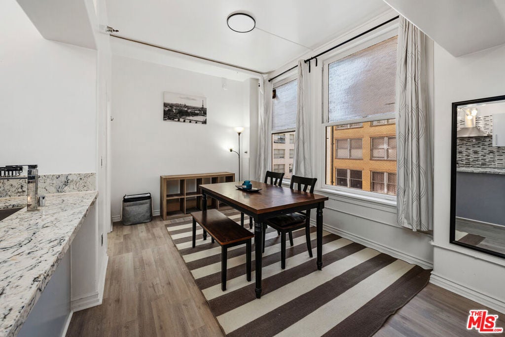 215 W 7th Street 803