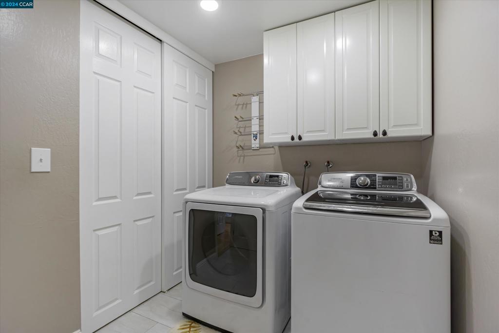 DANA HILLS - Residential