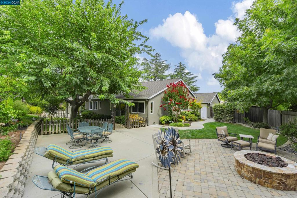 DANA HILLS - Residential