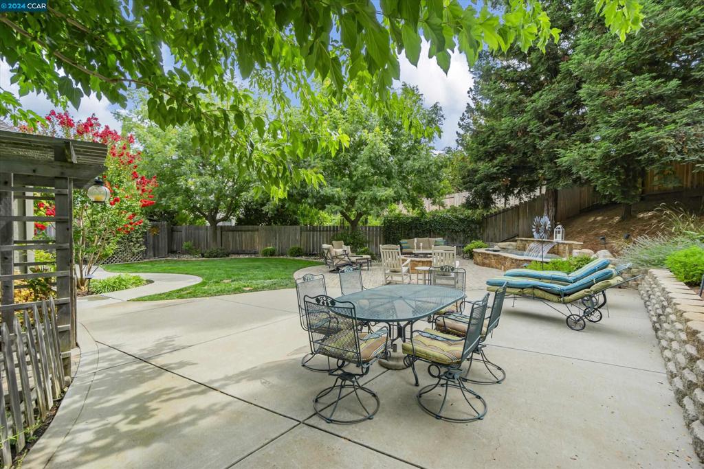 DANA HILLS - Residential