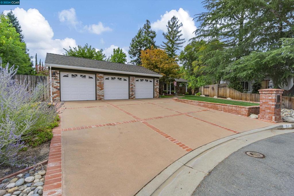 DANA HILLS - Residential