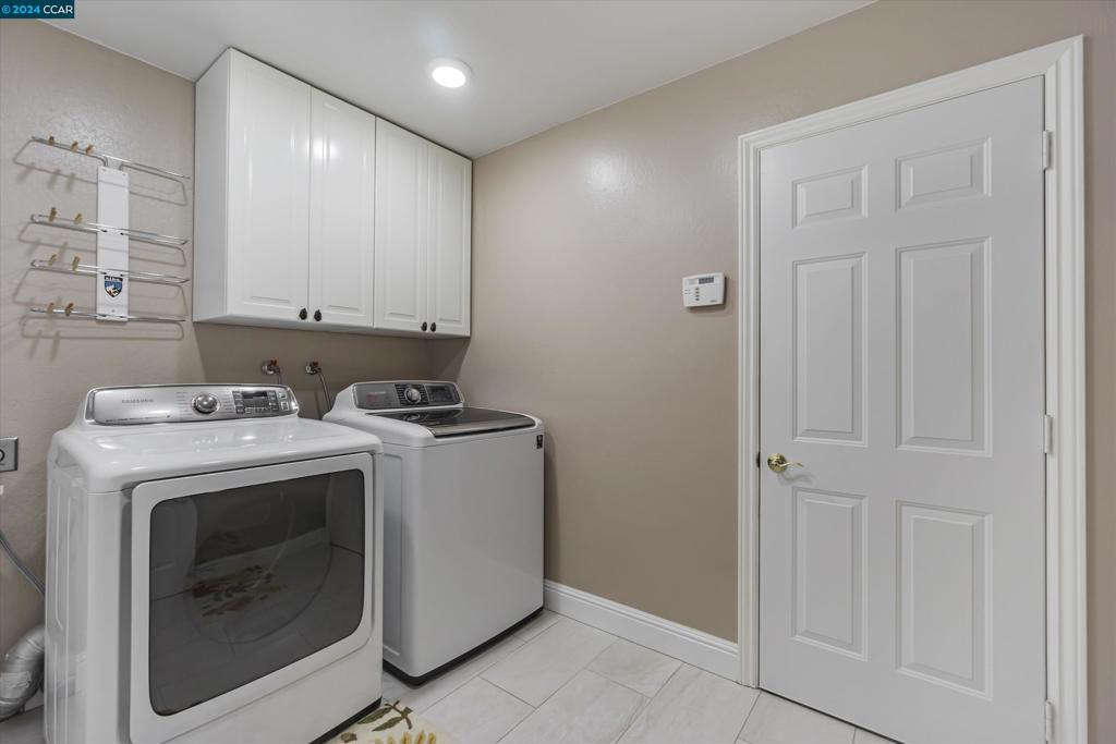 DANA HILLS - Residential