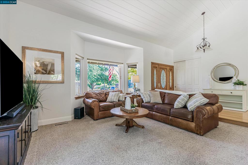 DANA HILLS - Residential