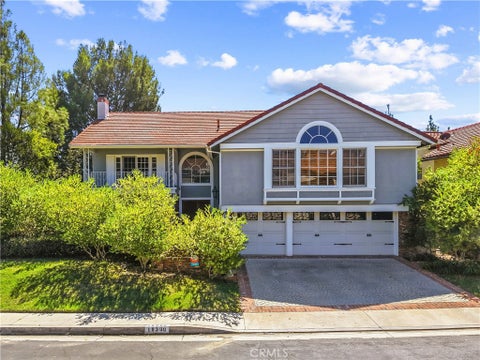 Photo of 18300 Chatham LN, Porter Ranch, CA 91326 (MLS # SR26204762)