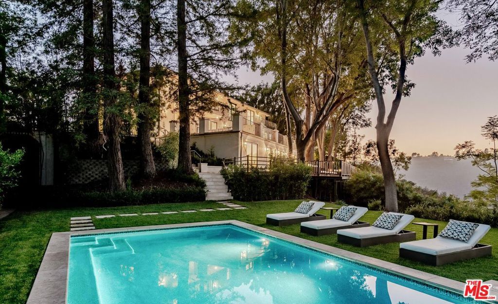 Photo of 1900 Bel Air Road, Los Angeles, CA 90077 (MLS # 25610659)