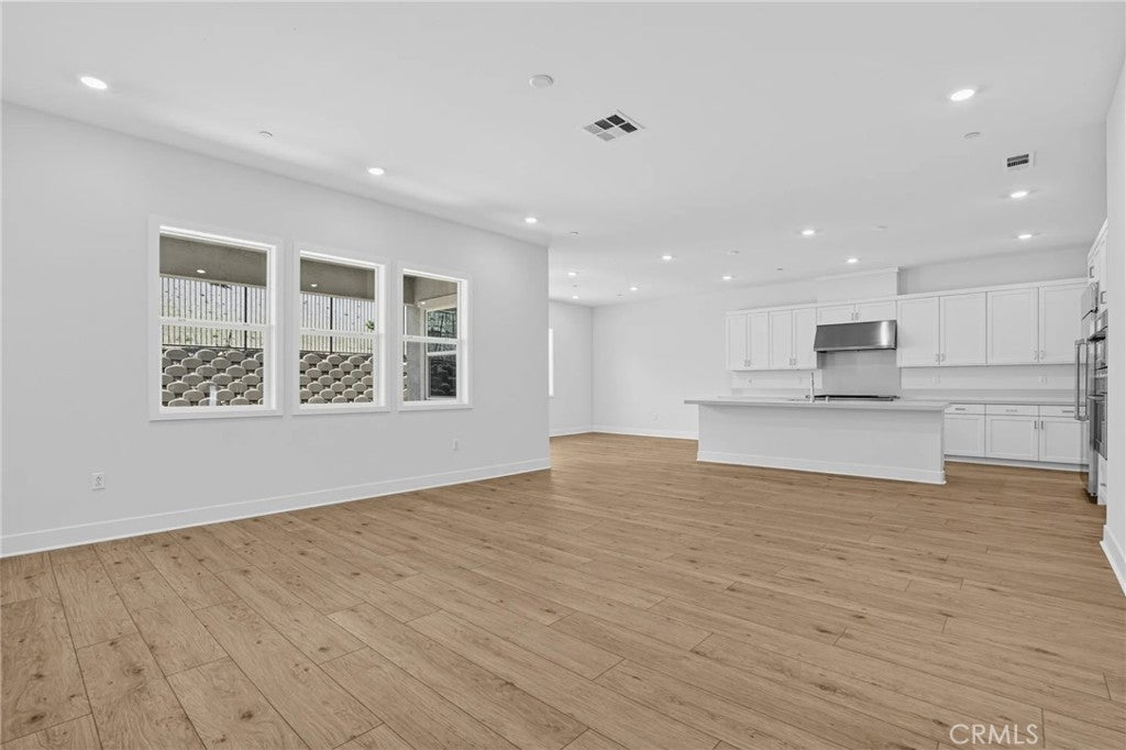 2025 Oreste Lane