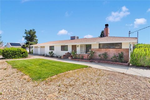 8295 4th Avenue Hesperia CA 92345