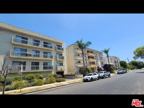 Photo of 1818 Glendon Avenue #103, Los Angeles, CA 90025 (MLS # 25595527) Photo of 1818 Glendon Avenue #103, Los Angeles, CA 90025 (MLS # 25595527)