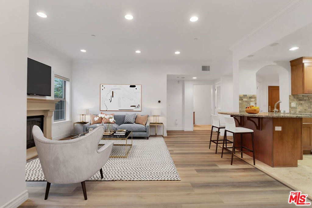 423 Arnaz Drive 102