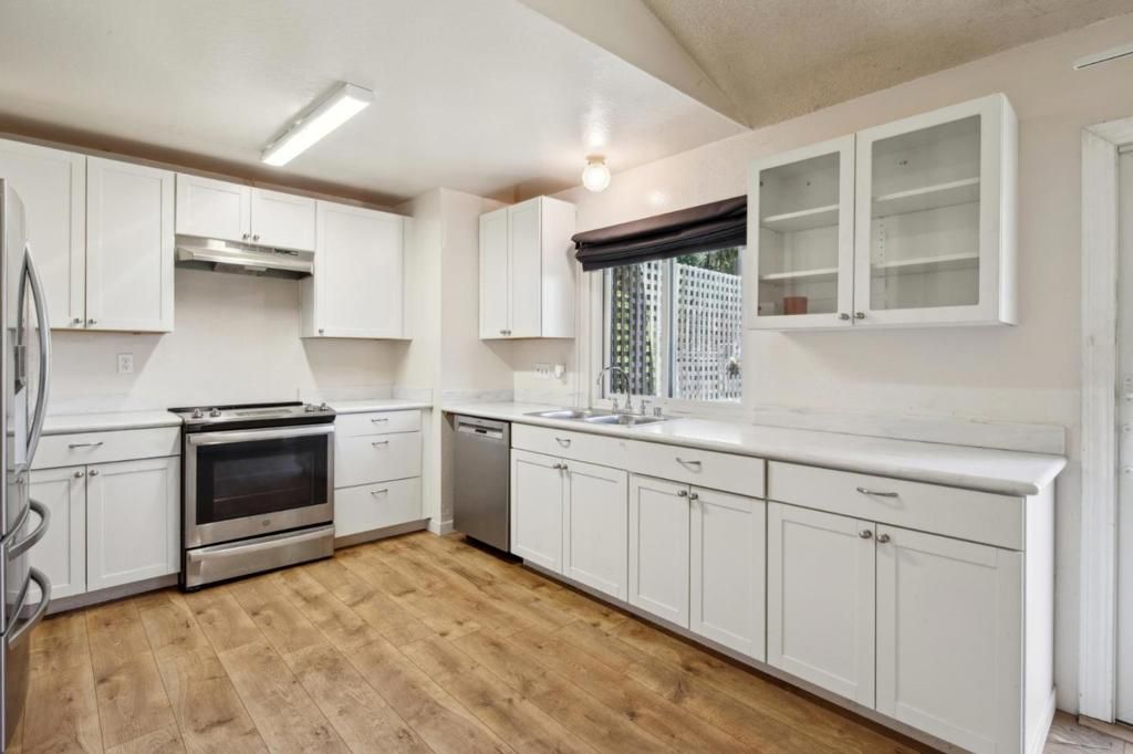 listing image 130727920819733107684