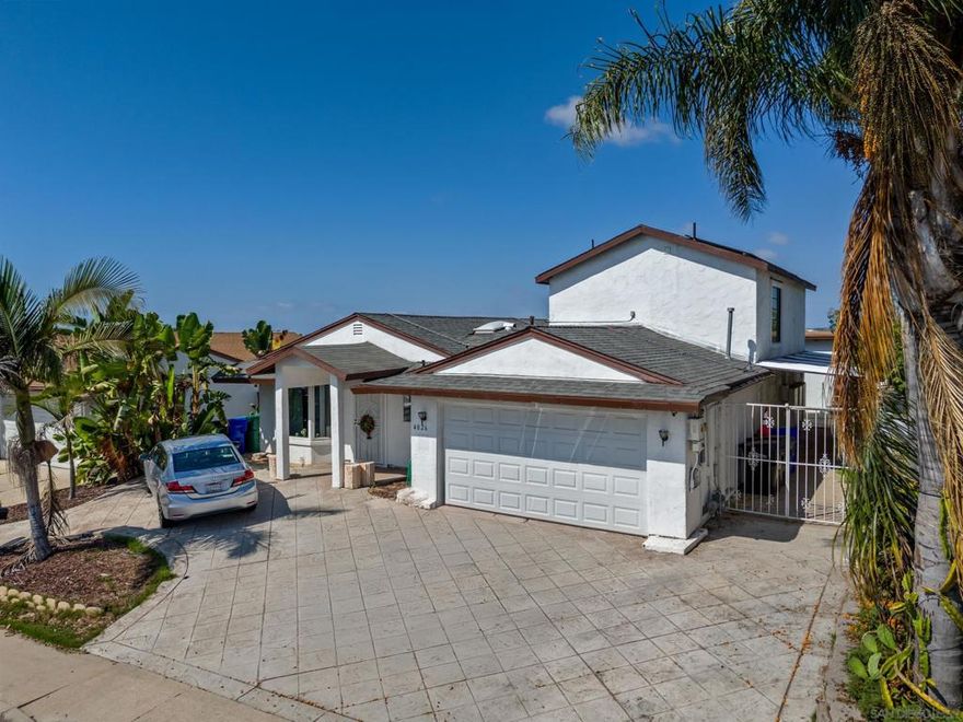Lowest priced 4 unit in the South Bay!! This cash-flowing property consists of 4 units with a unit mix of 1 2bd/2ba and 3 studios. All units have been recentlyremodeled to include, but not limited to hardwood flooring, stainless steel appliances and upgraded bathrooms and kitchens. Whether you’re looking to house hackor add a strong performer to your portfolio, this property delivers with consistent rental income, low vacancy, and prime location. This property is located near all thatSan Diego has to offer including military bases, the outlets near the border and downtown San Diego.