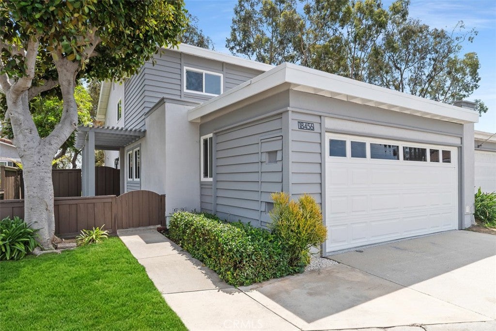 18456 Gina Lane