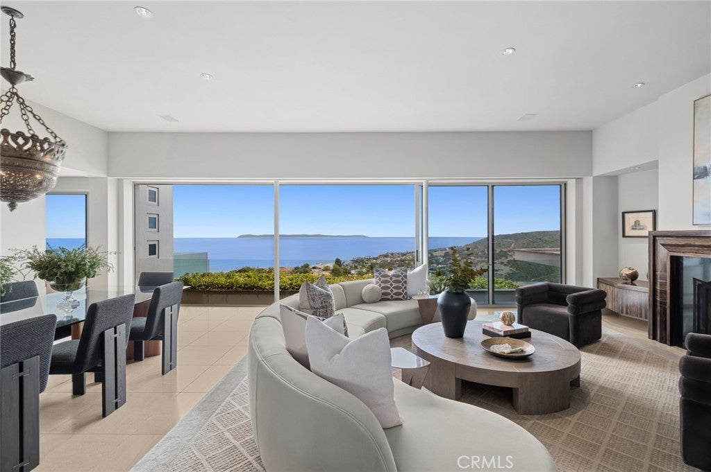 Photo of 1409 Samoa Way, Laguna Beach, CA 92651 (MLS # LG26124388)