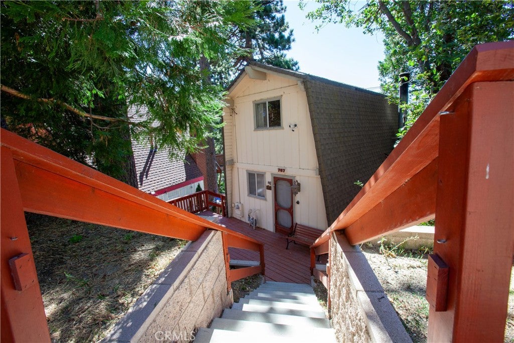 767 W Victoria Court