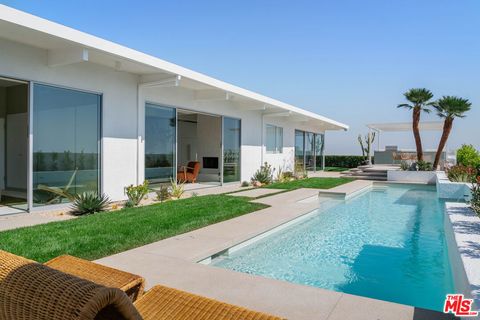 Photo of 1227 Tellem Drive, Pacific Palisades, CA 90272 (MLS # 25614397)