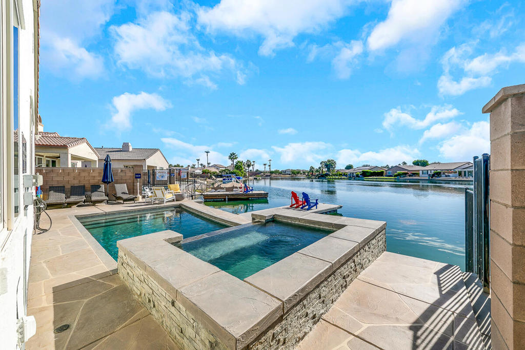 Terra Lago - Residential