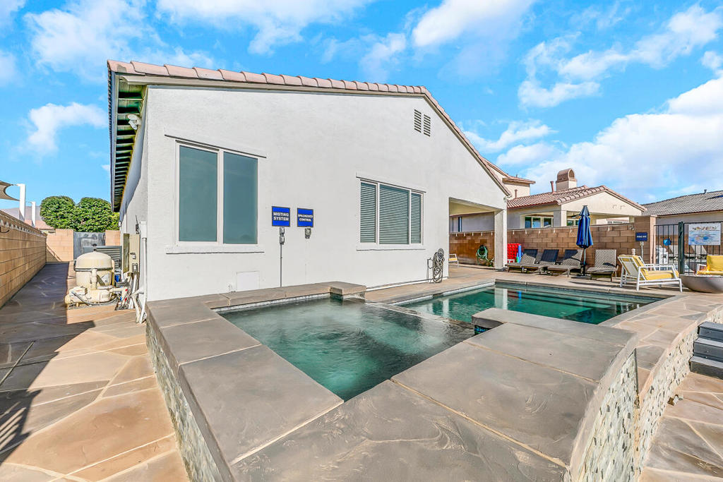 Terra Lago - Residential