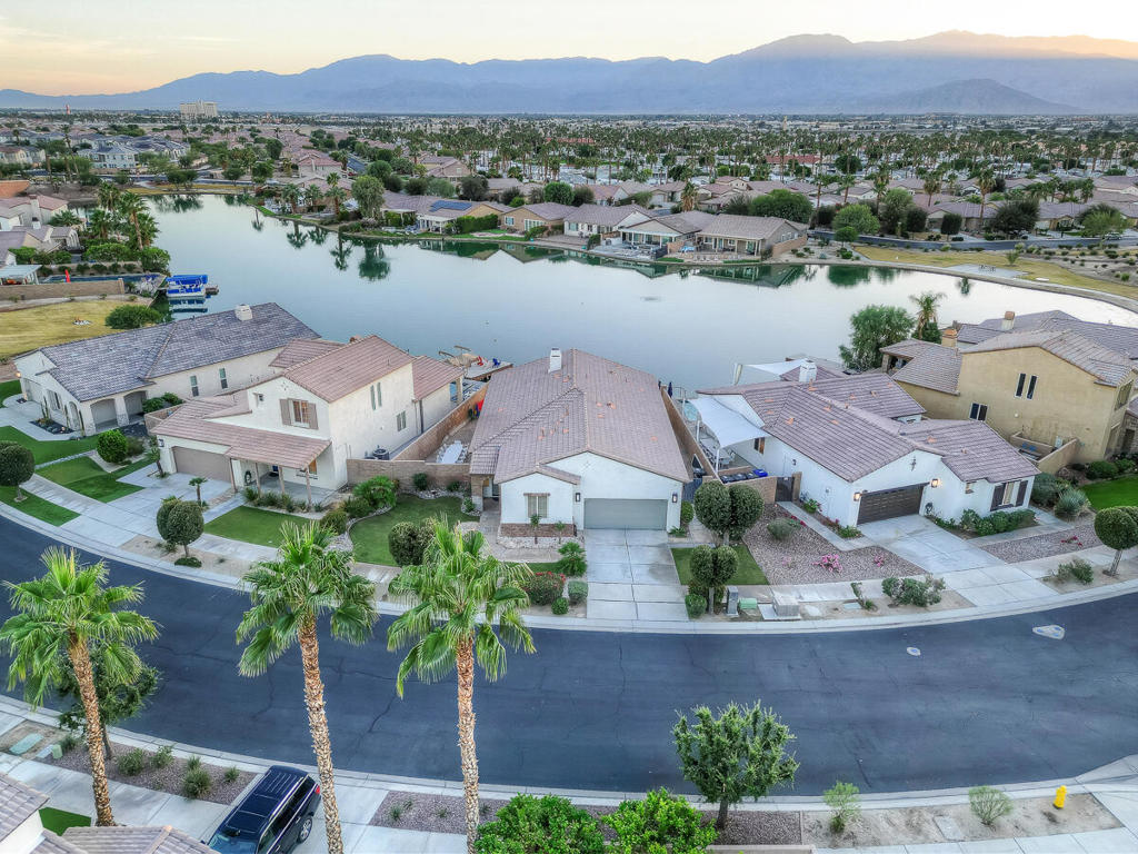 Terra Lago - Residential