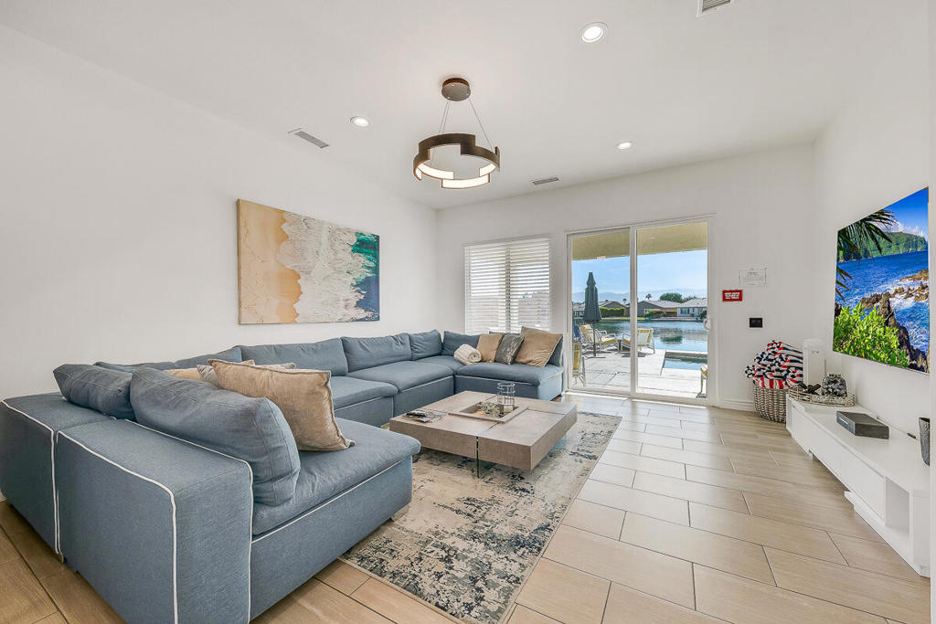 Terra Lago - Residential