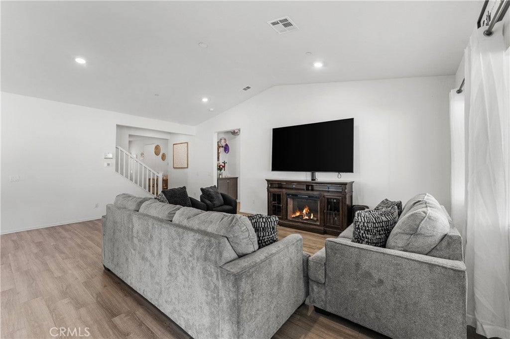 4413 W Avenue J2