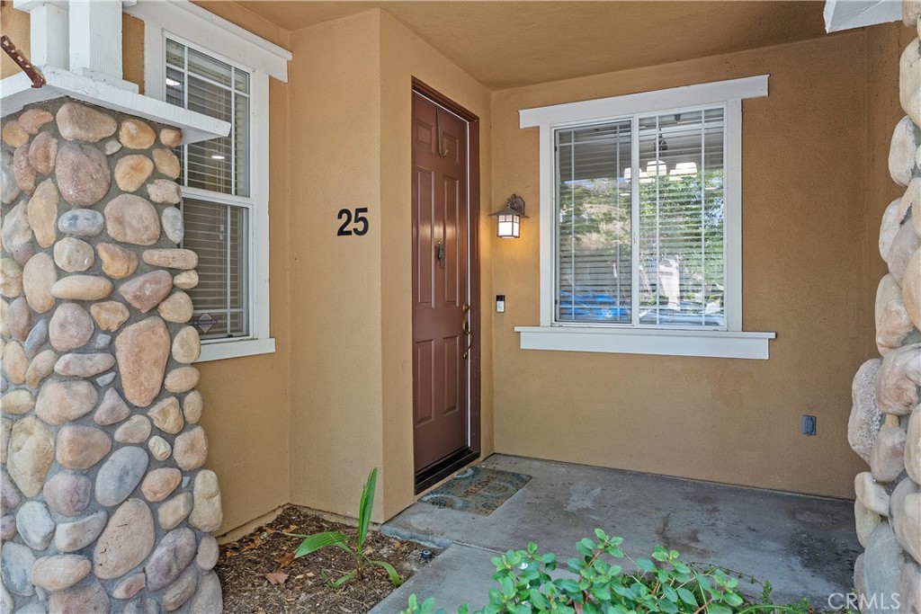 25 Garrison Loop
