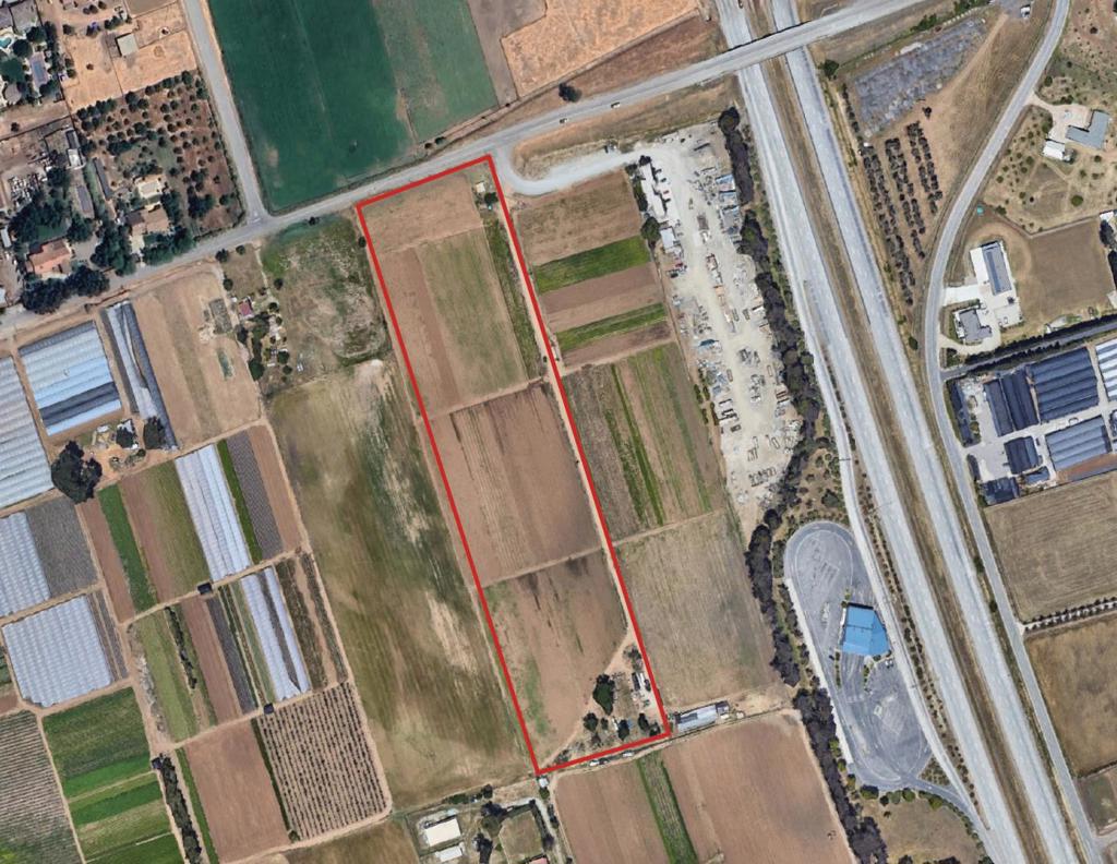 Approximately 10 flat acres at a planned commercial/industrial agricultural land development location right off the 101 Freeway. Within the City's Urban Service Boundary. Future development with yesterday's prices. Amazon recently purchased 66 acres of farmland in the South Santa Clara County City for a future data center. Located 1.5 miles from the downtown core along Monterey Highway. Monterey Highway used to be the major north-south path between Los Angeles and San Francisco until the South Valley Freeway was completed in the early 1980's.