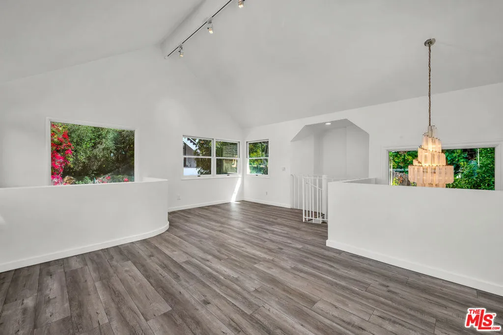 Studio City, California 91604, United States, 4 Bedrooms Bedrooms, ,4 BathroomsBathrooms,Residential,Active,201249