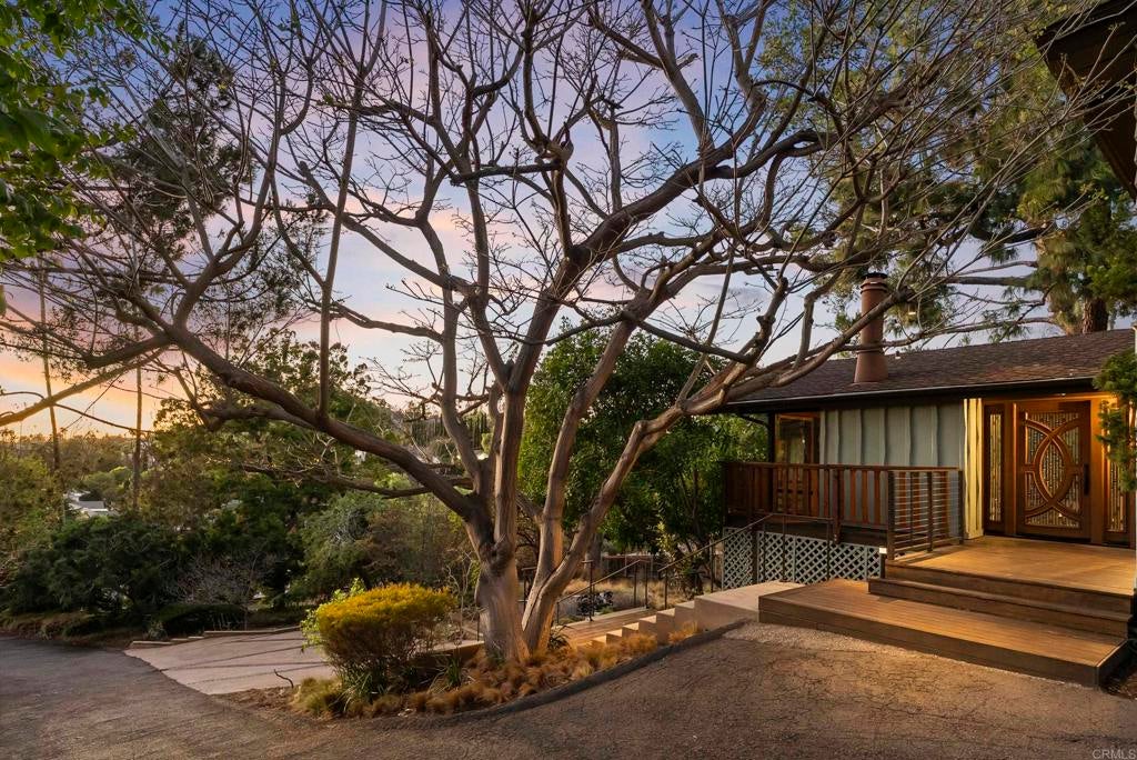 4525 Lyons Drive