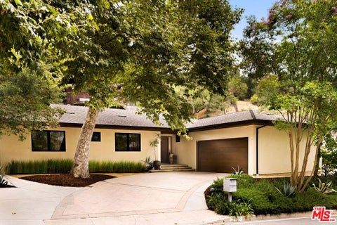 Photo of 3546 Mandeville Canyon Road, Los Angeles, CA 90049 (MLS # 26850627)