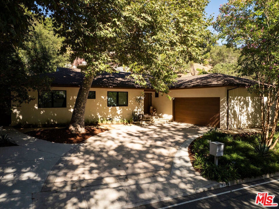 3546 Mandeville Canyon Road