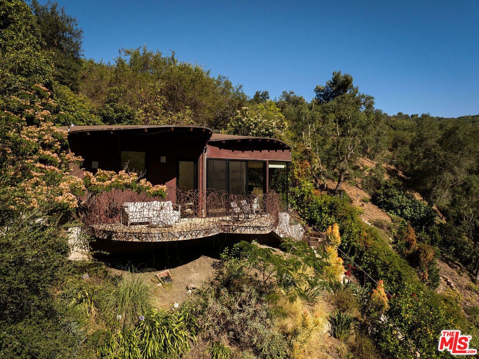 3546 Mandeville Canyon Road, Los Angeles CA 90049