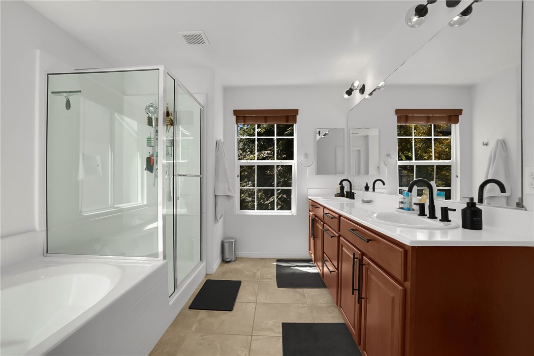 Aria (ARIA) - Residential Lease