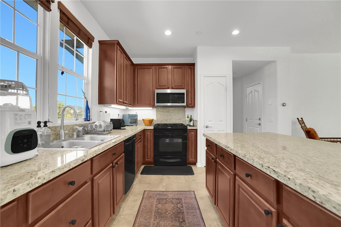 Aria (ARIA) - Residential Lease
