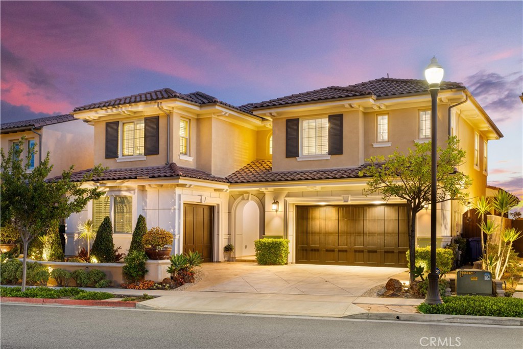 1672 Sunset View