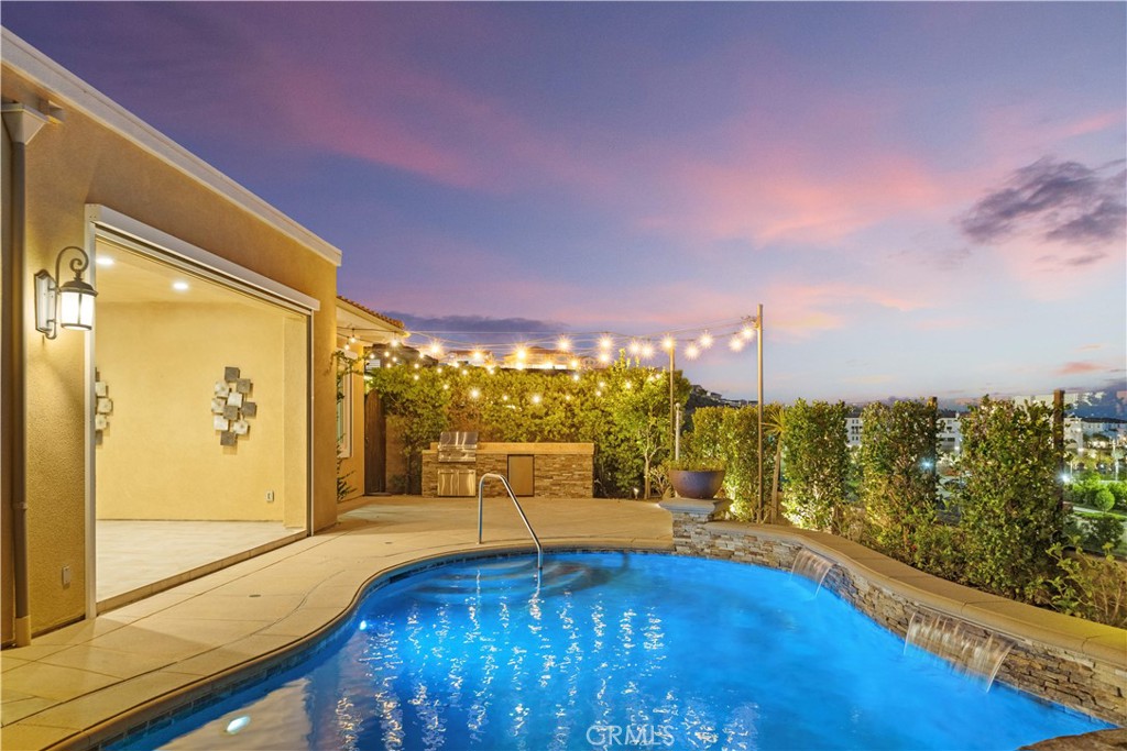 1672 Sunset View