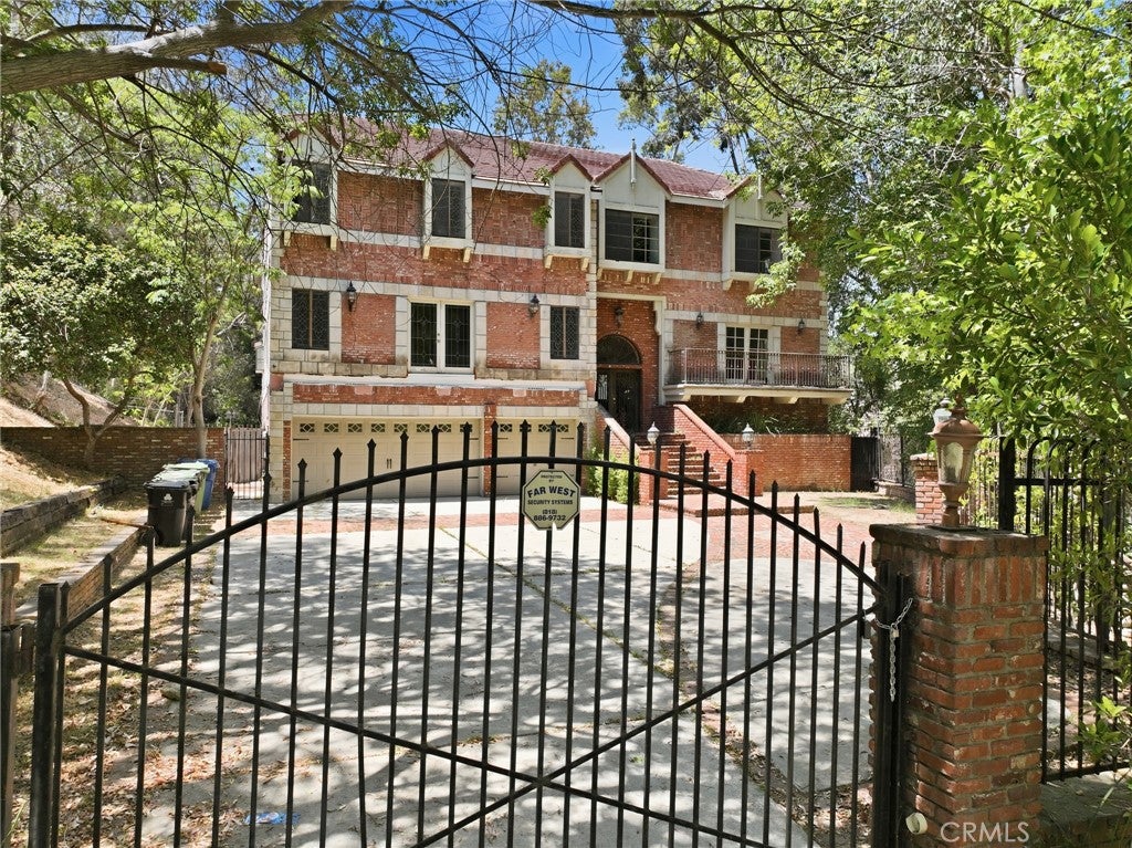 3243 Iredell