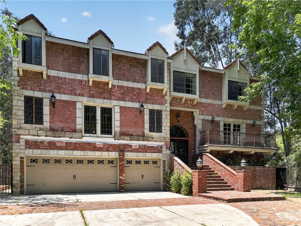 3243 Iredell