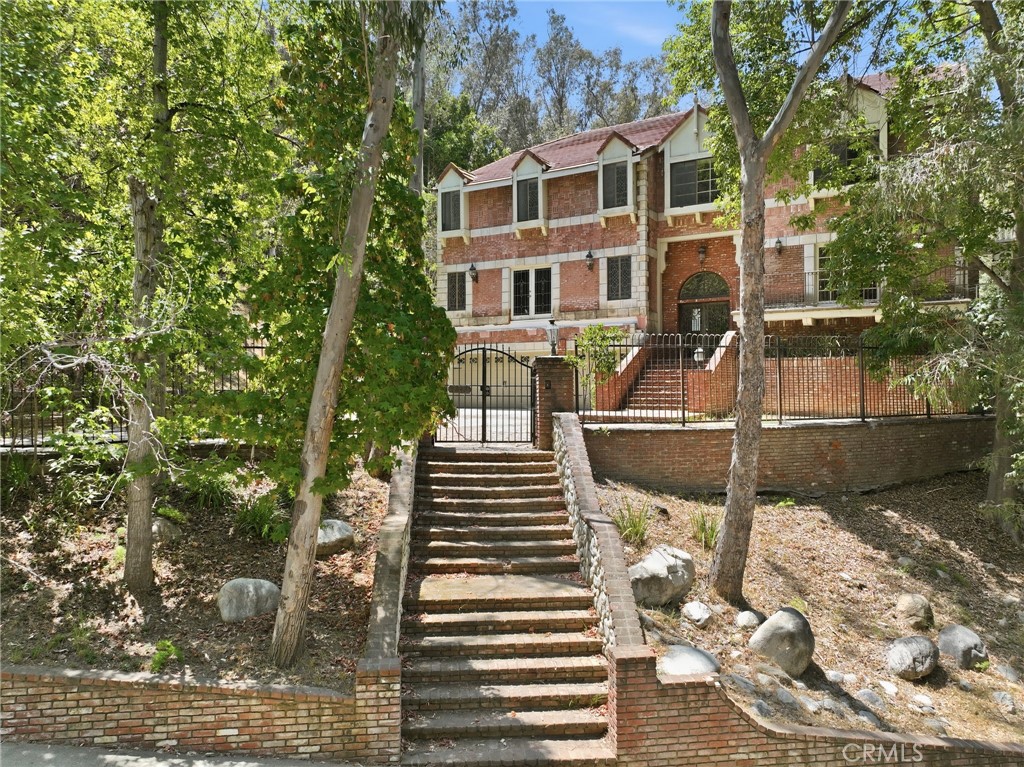 Photo 1 of 49 — 3243 Iredell, Studio City, CA 91604