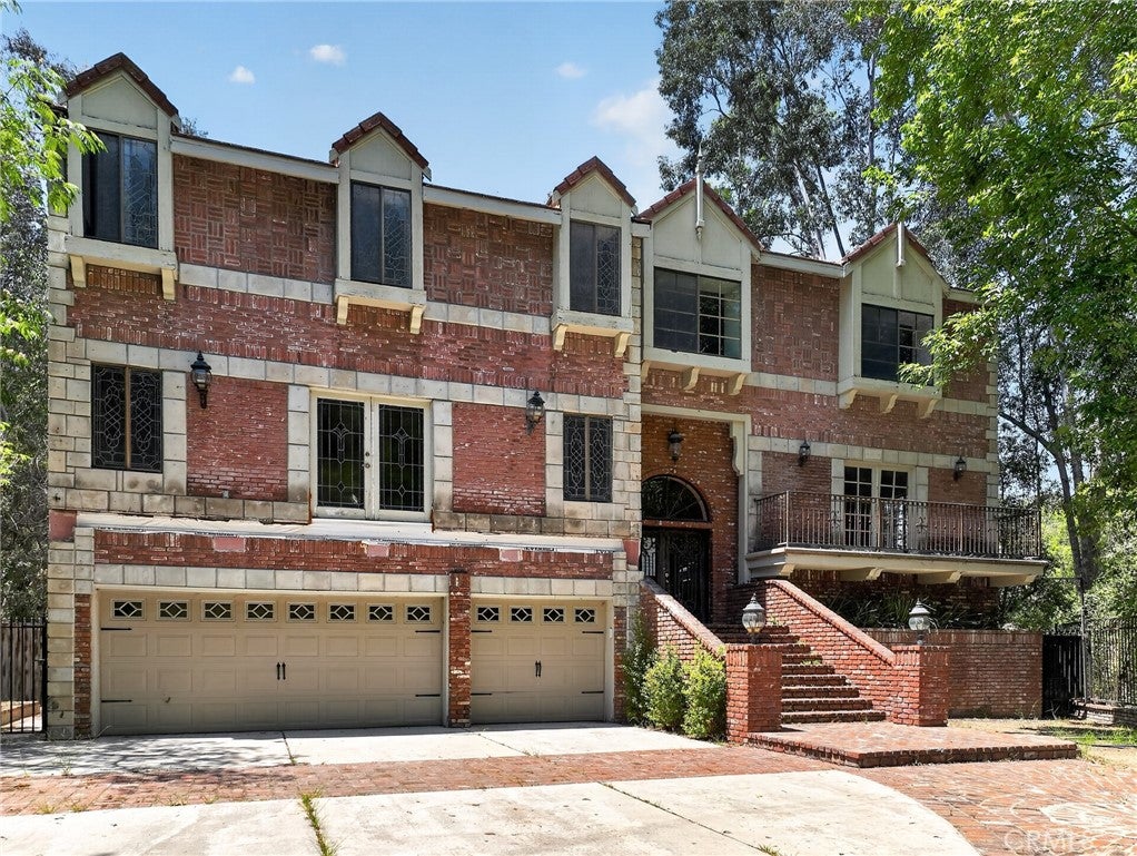 3243 Iredell