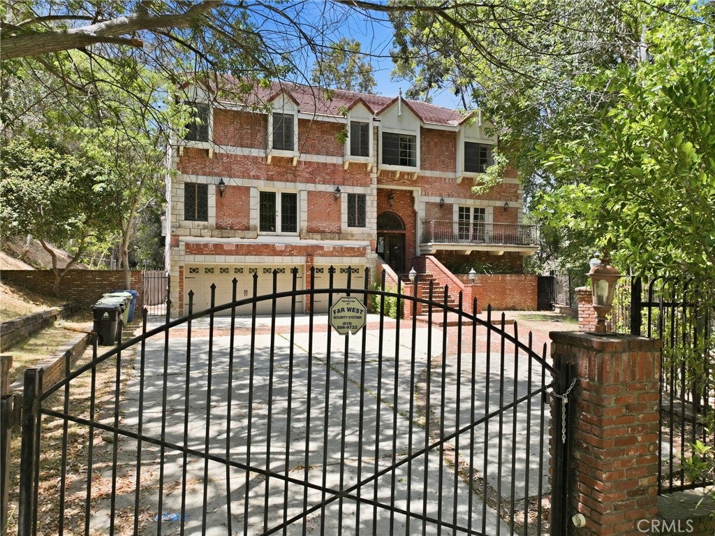 3243 Iredell
