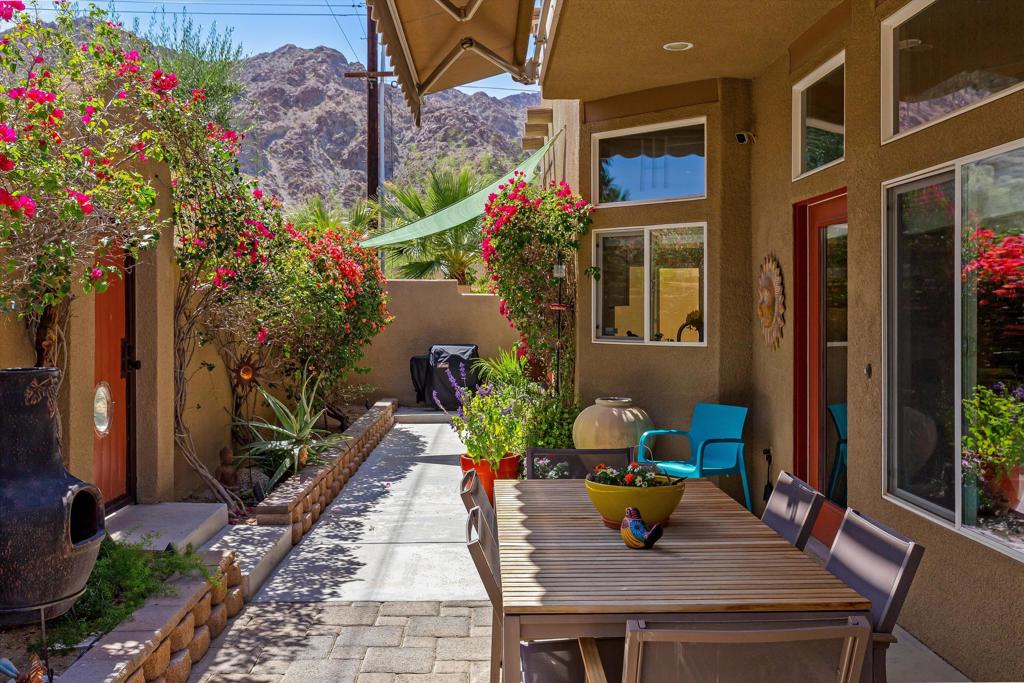 53745 Avenida Juarez