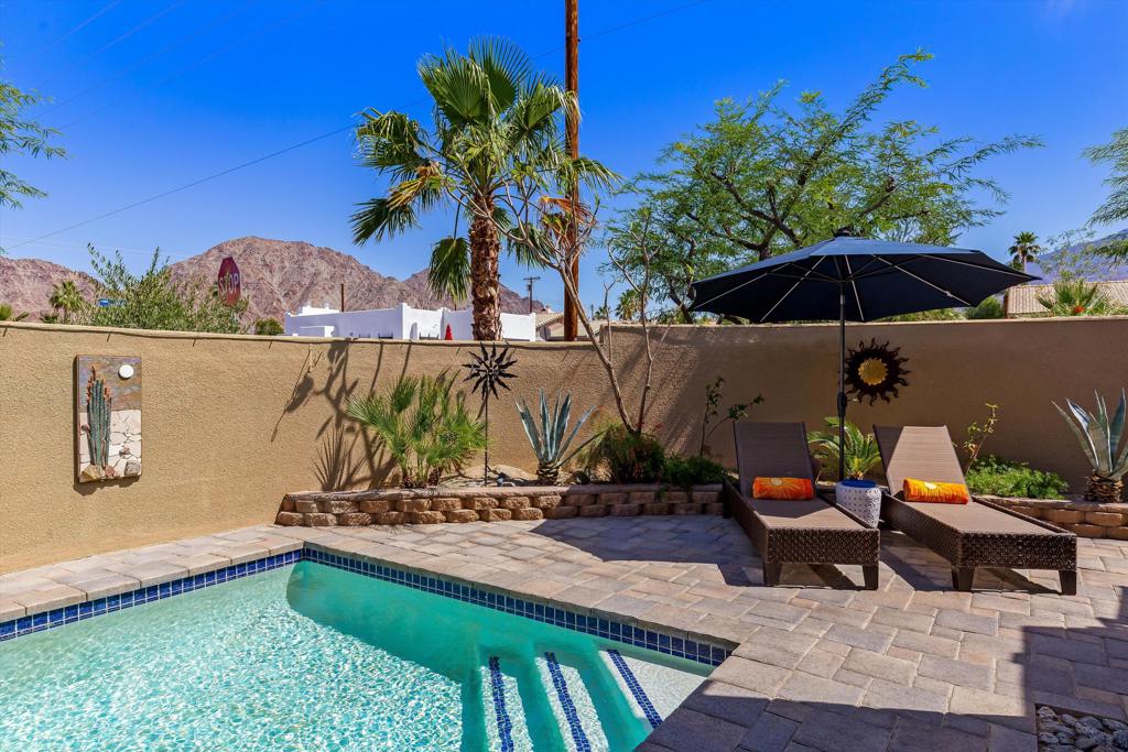 53745 Avenida Juarez